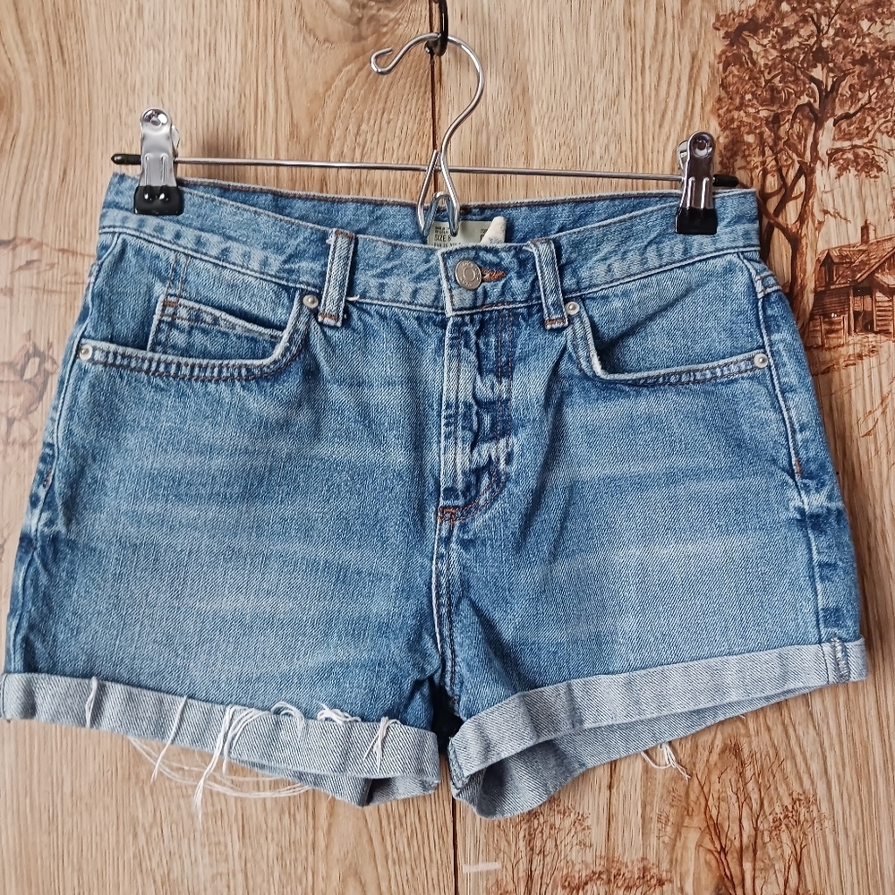 Top Shop Moto Rosa Denim Shorts